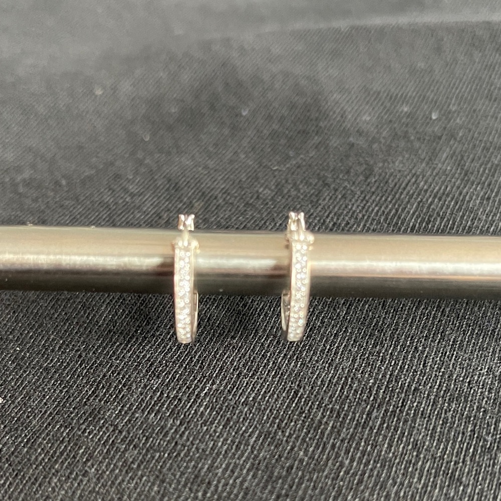 🛍️2/$30 - Avon Sterling Silver Classic Hoop Earrings